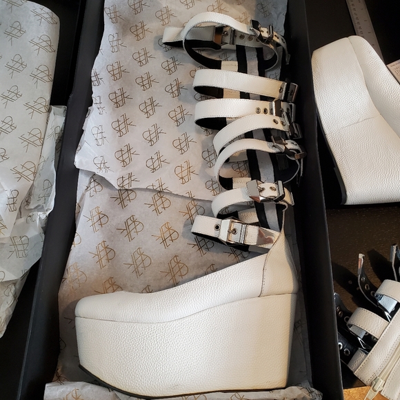 YES Milky Way White Leather Flatforms - Picture 1 of 14